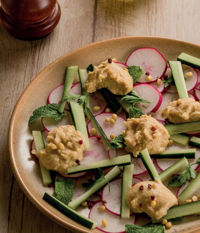 Salada Rabanete com Homus