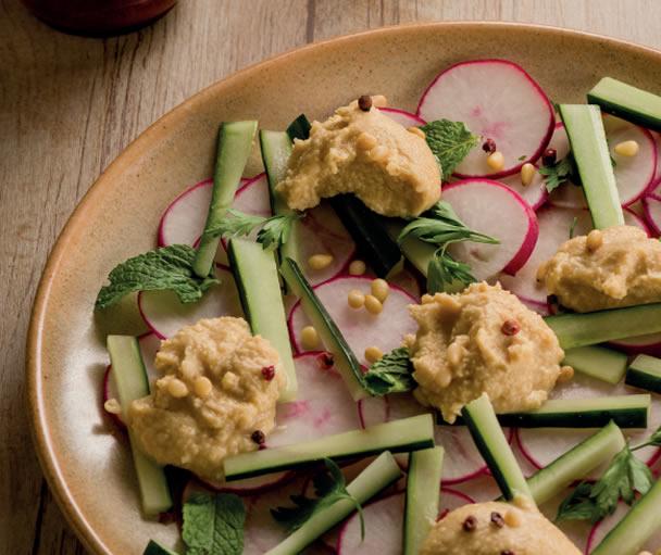 Salada Rabanete com Homus